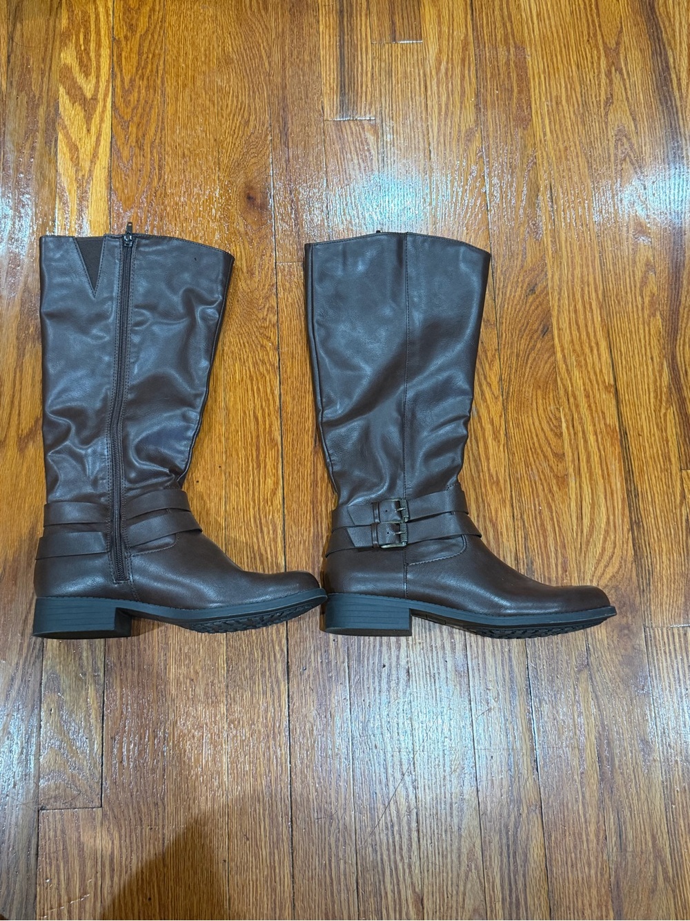 Style y co Brown faux leather boots, size 8.5